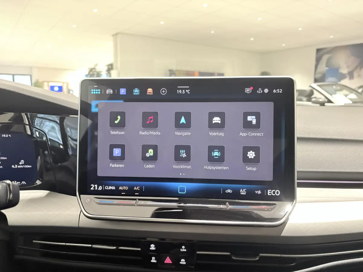 (8) GP Life Edition 1.5 eHybrid 150 kW / 204 PK Hatchback 6 versn. DSG 1.5 eHybrid Life Edition