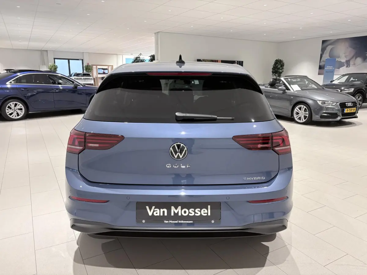 (8) GP Life Edition 1.5 eHybrid 150 kW / 204 PK Hatchback 6 versn. DSG 1.5 eHybrid Life Edition