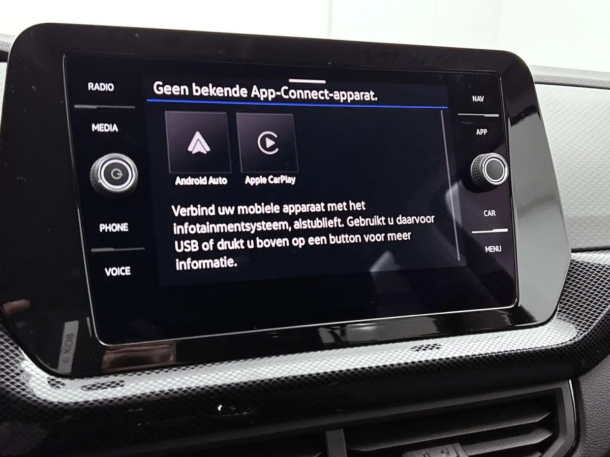 1.0 TSI Life Edition 116 PK Automaat | Fysieke voorraad | Apple Carplay draadloos | Camera | Keyless access | 17" Lichtmetalen velgen | LED koplampen | Android Auto draadloos | Parkeersensor