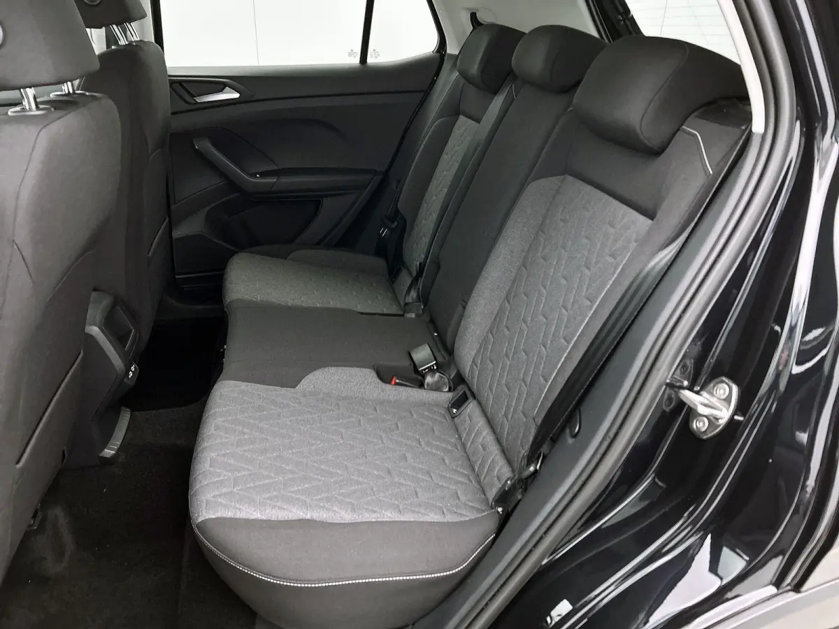 1.0 TSI Life Edition 116 PK Automaat | Fysieke voorraad | Apple Carplay draadloos | Camera | Keyless access | 17" Lichtmetalen velgen | LED koplampen | Android Auto draadloos | Parkeersensor