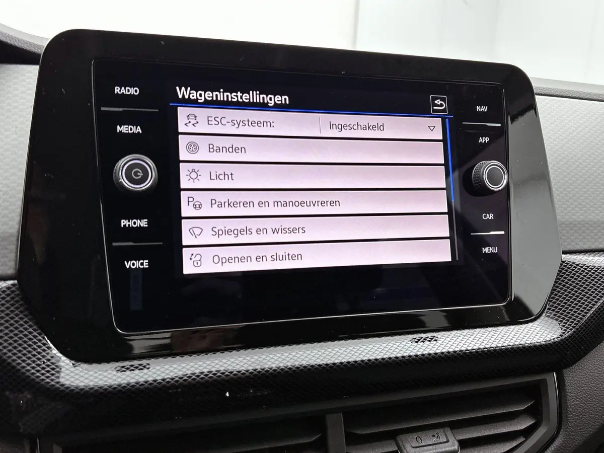 1.0 TSI Life Edition 116 PK Automaat | Fysieke voorraad | Apple Carplay draadloos | Camera | Keyless access | 17" Lichtmetalen velgen | LED koplampen | Android Auto draadloos | Parkeersensor