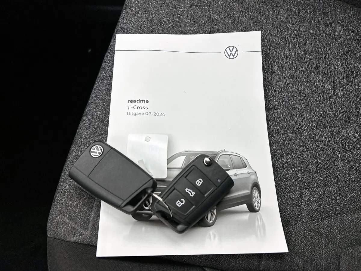 1.0 TSI Life Edition 116 PK Automaat | Fysieke voorraad | Apple Carplay draadloos | Camera | Keyless access | 17" Lichtmetalen velgen | LED koplampen | Android Auto draadloos | Parkeersensor