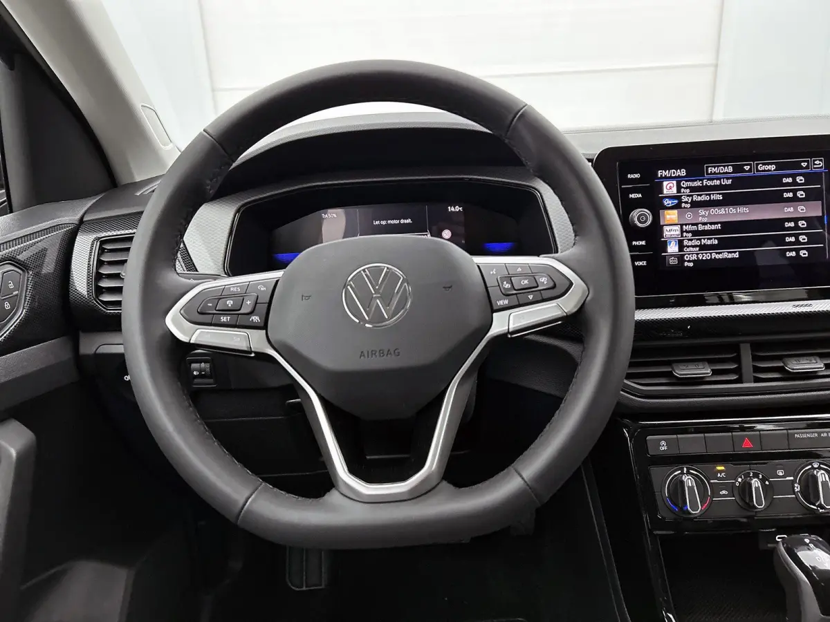 1.0 TSI Life Edition 116 PK Automaat | Fysieke voorraad | Apple Carplay draadloos | Camera | Keyless access | 17" Lichtmetalen velgen | LED koplampen | Android Auto draadloos | Parkeersensor