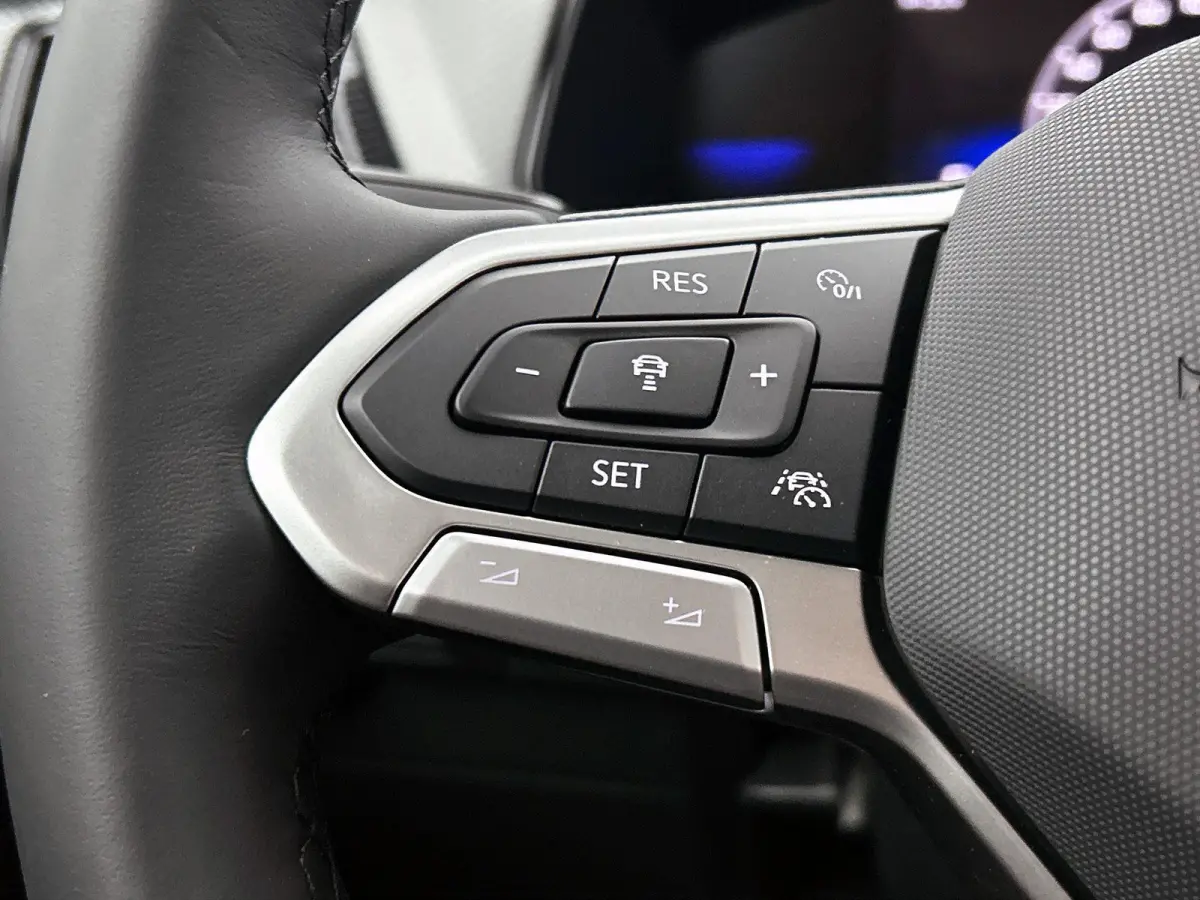 1.0 TSI Life Edition 116 PK Automaat | Fysieke voorraad | Apple Carplay draadloos | Camera | Keyless access | 17" Lichtmetalen velgen | LED koplampen | Android Auto draadloos | Parkeersensor