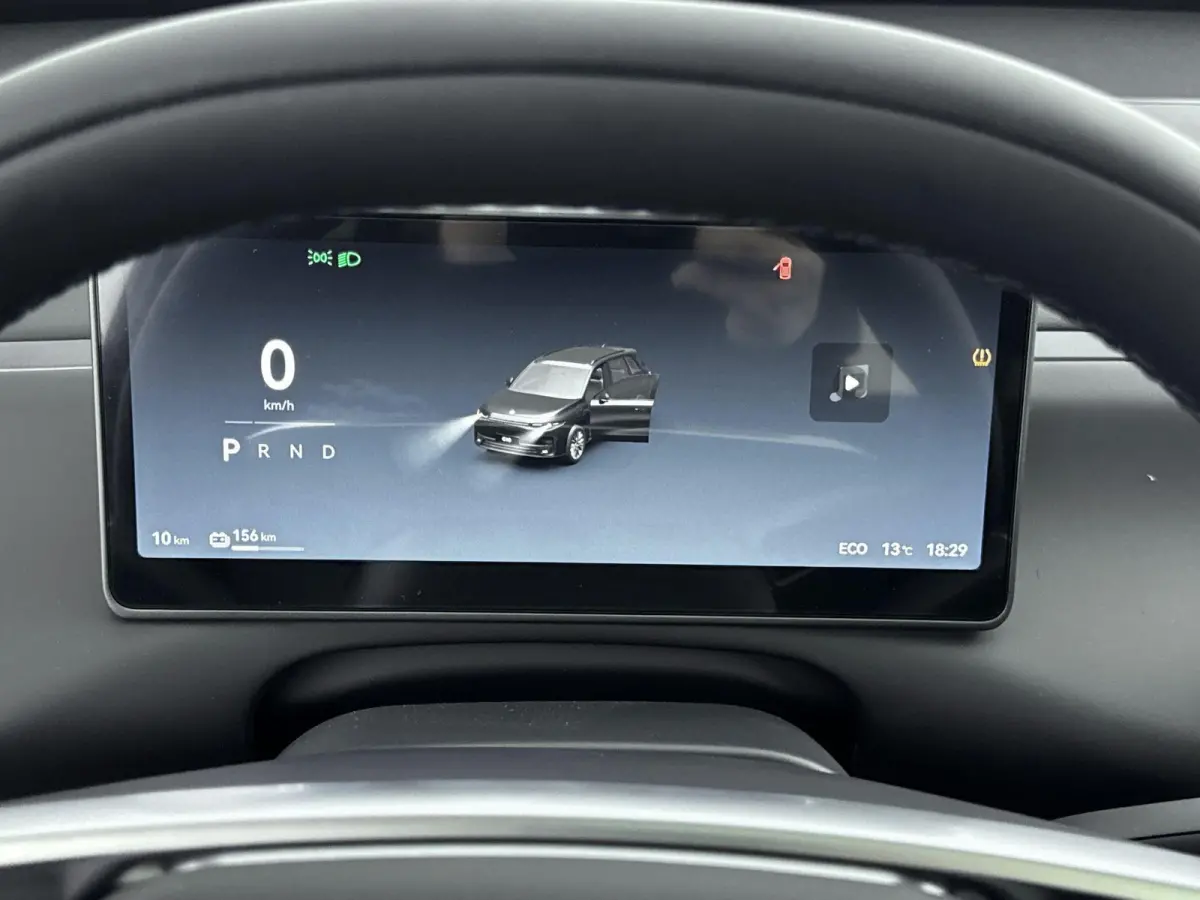 Design ProMax AWD 600pk 81.9 kWh | Plan uw Proefrit | 600pk | Navigatie | Camera | Stoel / Stuur Verwarming | Panoramadak