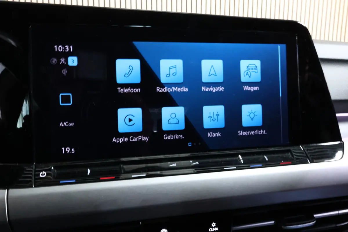 R line 1.0 eTsi AVM ACC CARPLAY CAMERA PDC '24