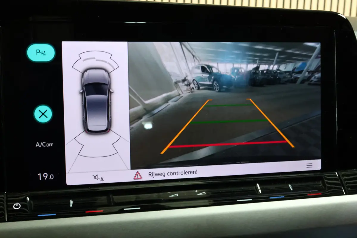 R line 1.0 eTsi AVM ACC CARPLAY CAMERA PDC '24