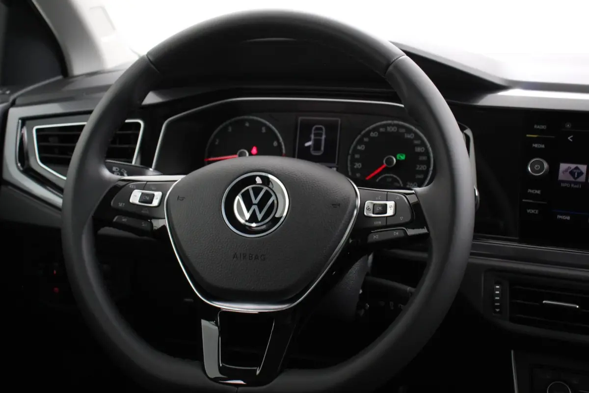 1.0 TSI DSG Highline Navigatie Apple Carplay / Android Auto Climate Control Cruise control Lichtmetalen Velgen
