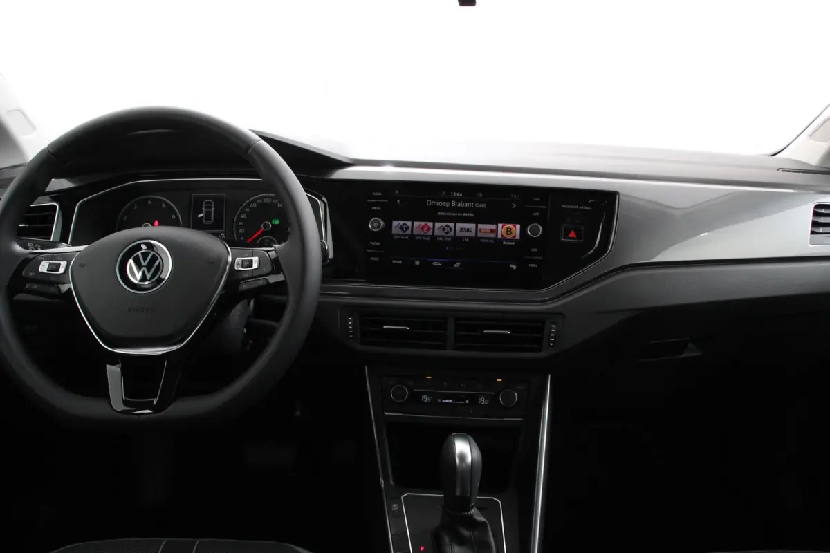 1.0 TSI DSG Highline Navigatie Apple Carplay / Android Auto Climate Control Cruise control Lichtmetalen Velgen