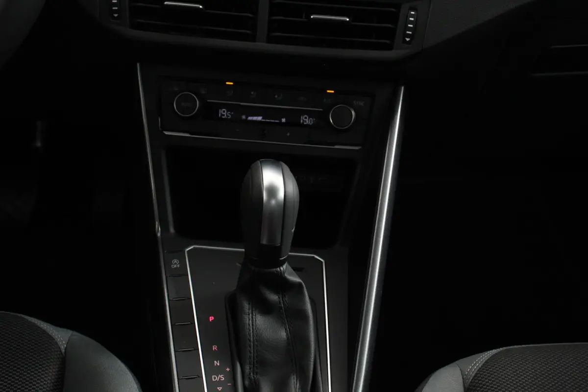 1.0 TSI DSG Highline Navigatie Apple Carplay / Android Auto Climate Control Cruise control Lichtmetalen Velgen