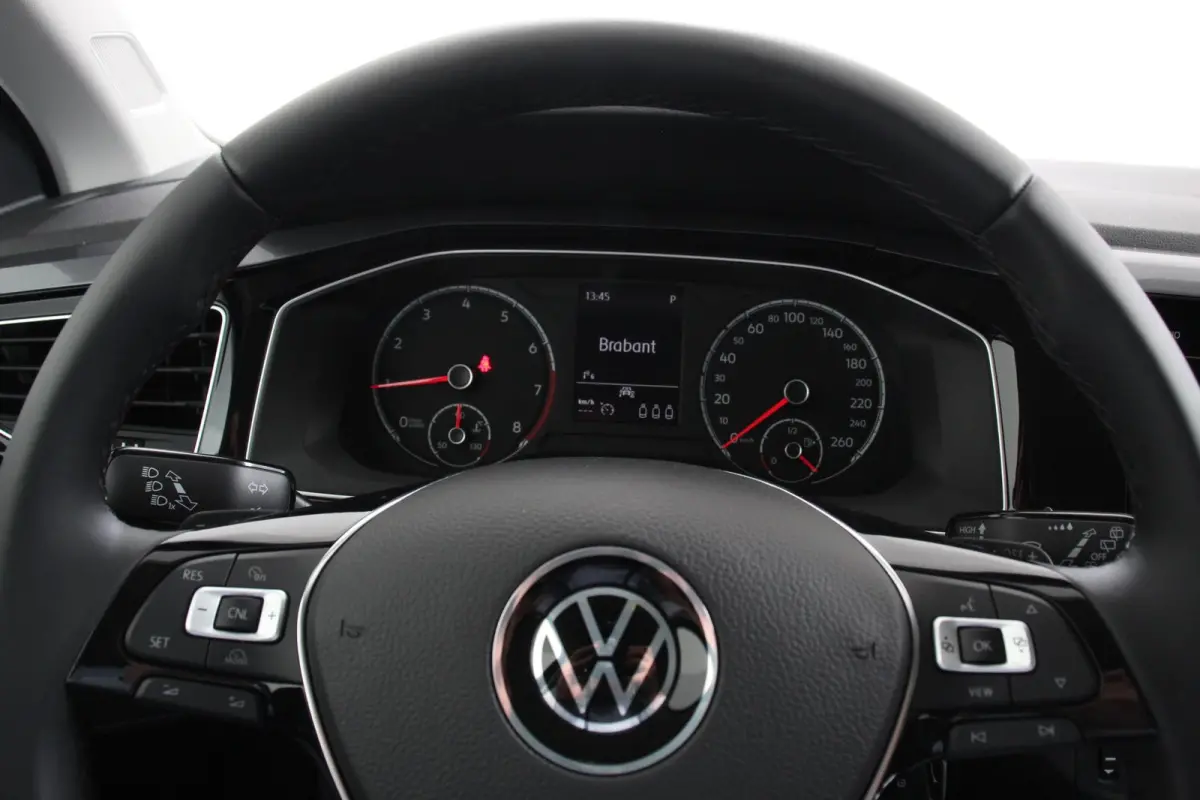 1.0 TSI DSG Highline Navigatie Apple Carplay / Android Auto Climate Control Cruise control Lichtmetalen Velgen