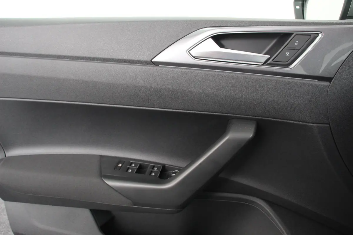 1.0 TSI DSG Highline Navigatie Apple Carplay / Android Auto Climate Control Cruise control Lichtmetalen Velgen