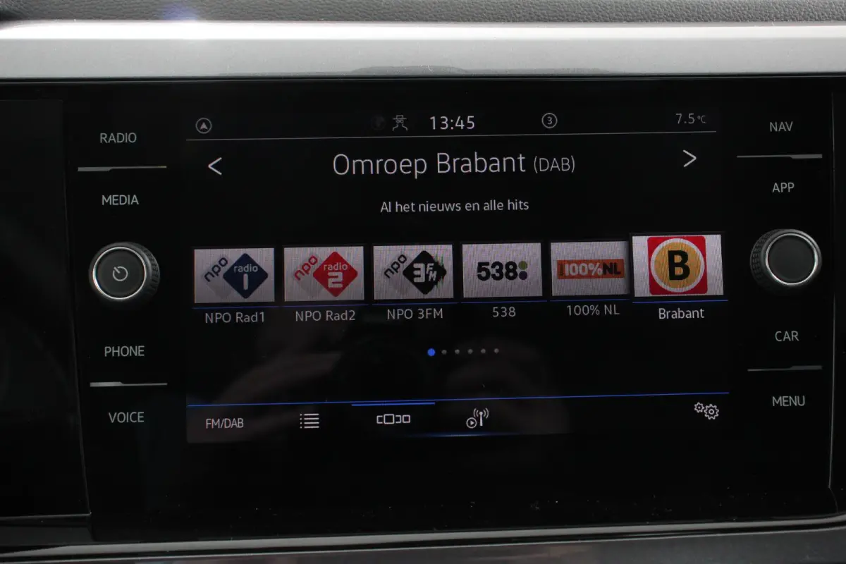 1.0 TSI DSG Highline Navigatie Apple Carplay / Android Auto Climate Control Cruise control Lichtmetalen Velgen