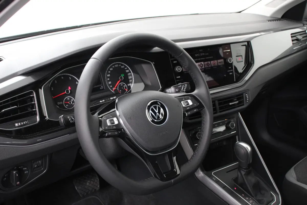 1.0 TSI DSG Highline Navigatie Apple Carplay / Android Auto Climate Control Cruise control Lichtmetalen Velgen