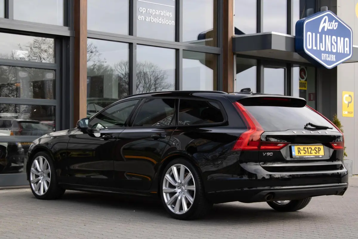 2.0 T4 Momentum|Stoelverwarming|Trekhaak|