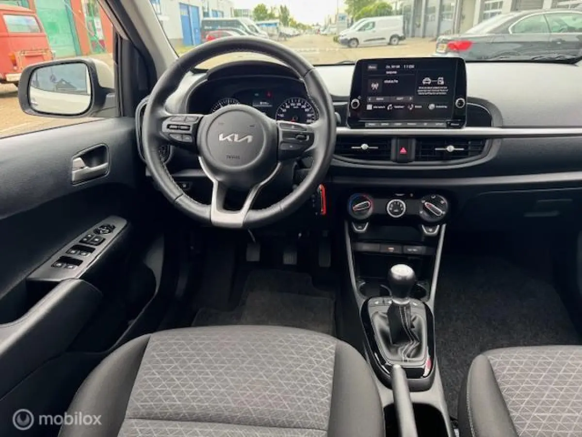 1.0 DPi Dynamic Edition - Stoel & Stuurverwarming, Navigatie via Carplay, Camera achter, Airco, Electr ramen en spiegels, Deurvergr. met afst.diening, Priveglas, Velgen
