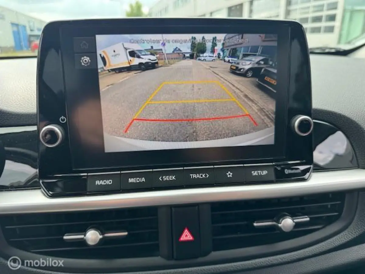 1.0 DPi Dynamic Edition - Stoel & Stuurverwarming, Navigatie via Carplay, Camera achter, Airco, Electr ramen en spiegels, Deurvergr. met afst.diening, Priveglas, Velgen