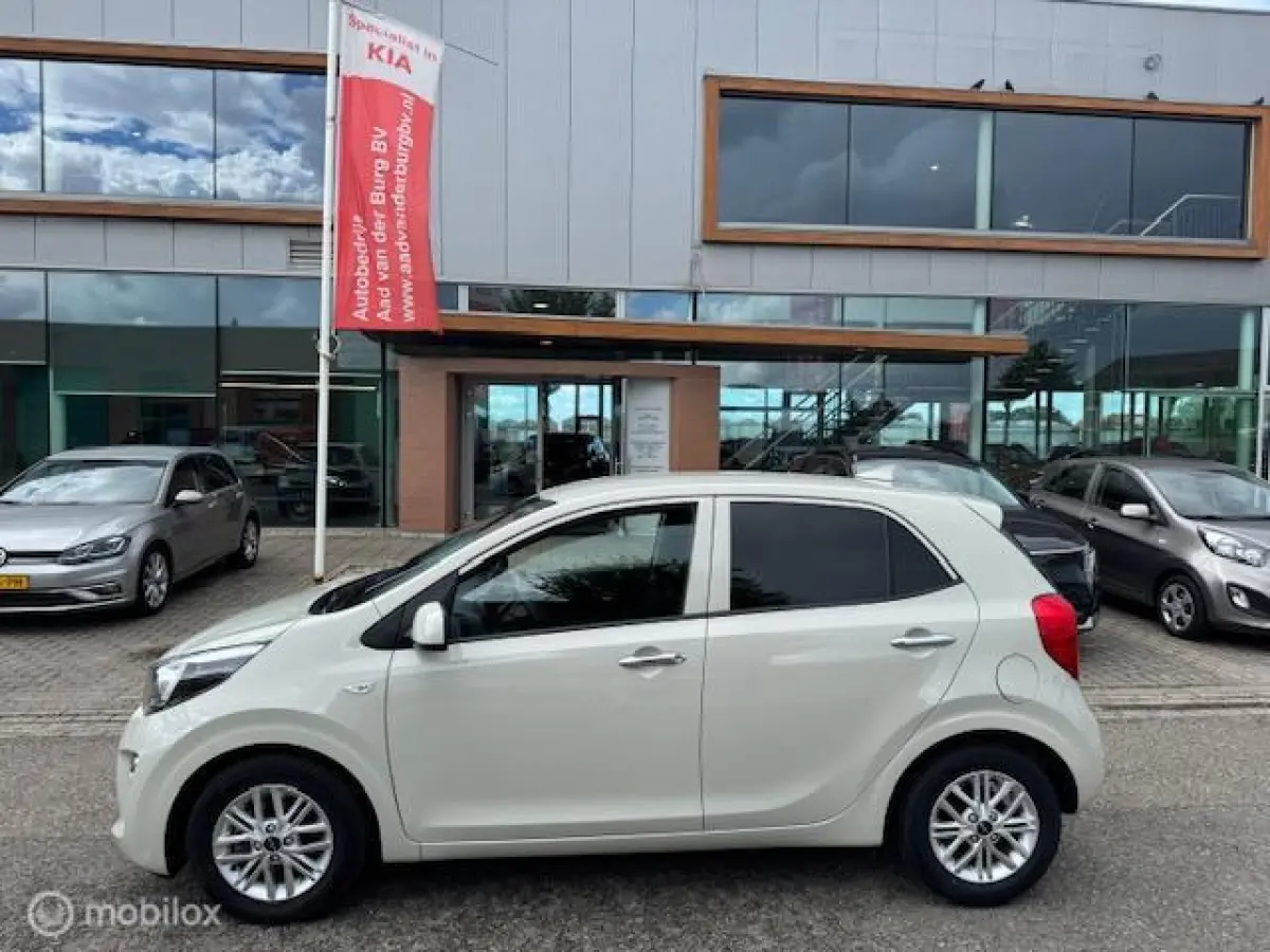 1.0 DPi Dynamic Edition - Stoel & Stuurverwarming, Navigatie via Carplay, Camera achter, Airco, Electr ramen en spiegels, Deurvergr. met afst.diening, Priveglas, Velgen