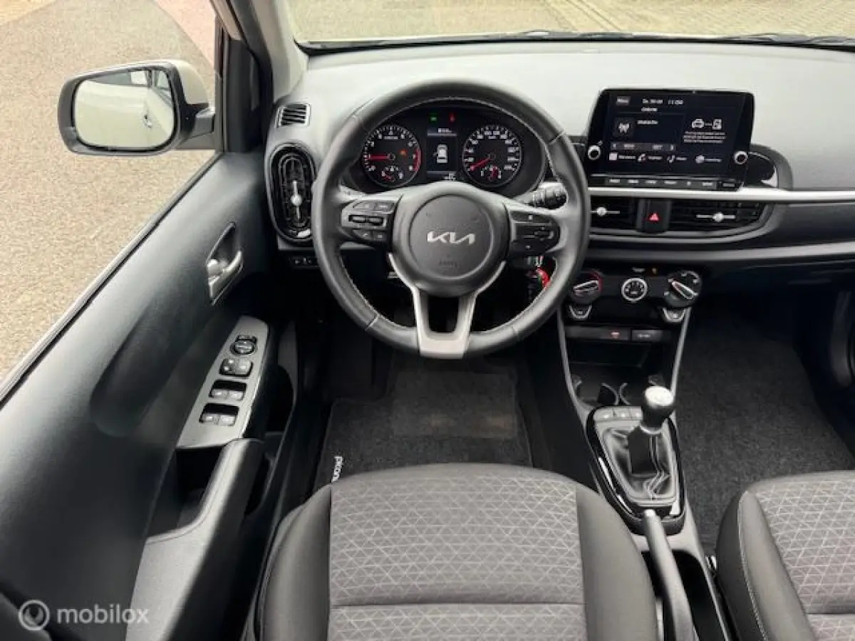 1.0 DPi Dynamic Edition - Stoel & Stuurverwarming, Navigatie via Carplay, Camera achter, Airco, Electr ramen en spiegels, Deurvergr. met afst.diening, Priveglas, Velgen