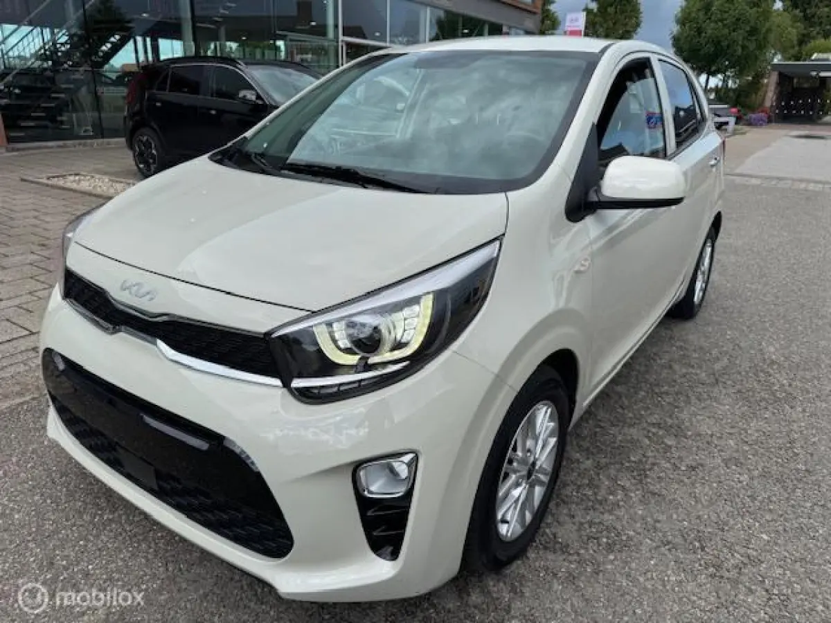 1.0 DPi Dynamic Edition - Stoel & Stuurverwarming, Navigatie via Carplay, Camera achter, Airco, Electr ramen en spiegels, Deurvergr. met afst.diening, Priveglas, Velgen