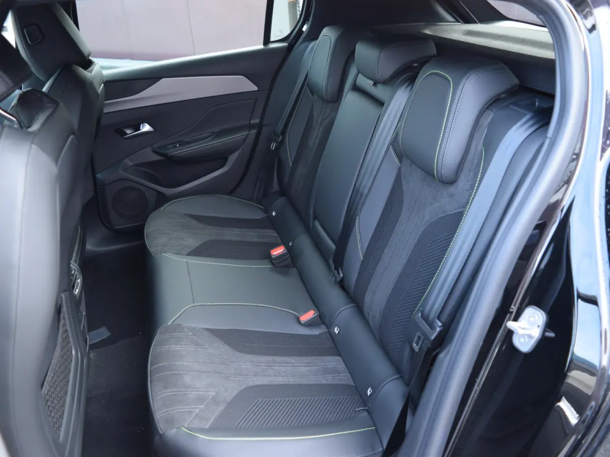 GT 54 kWh | Direct rijden | Alcantara-pakket | 360 Vision & Drive Assist Plus Pack | Sensation Pack | Warmtepomp