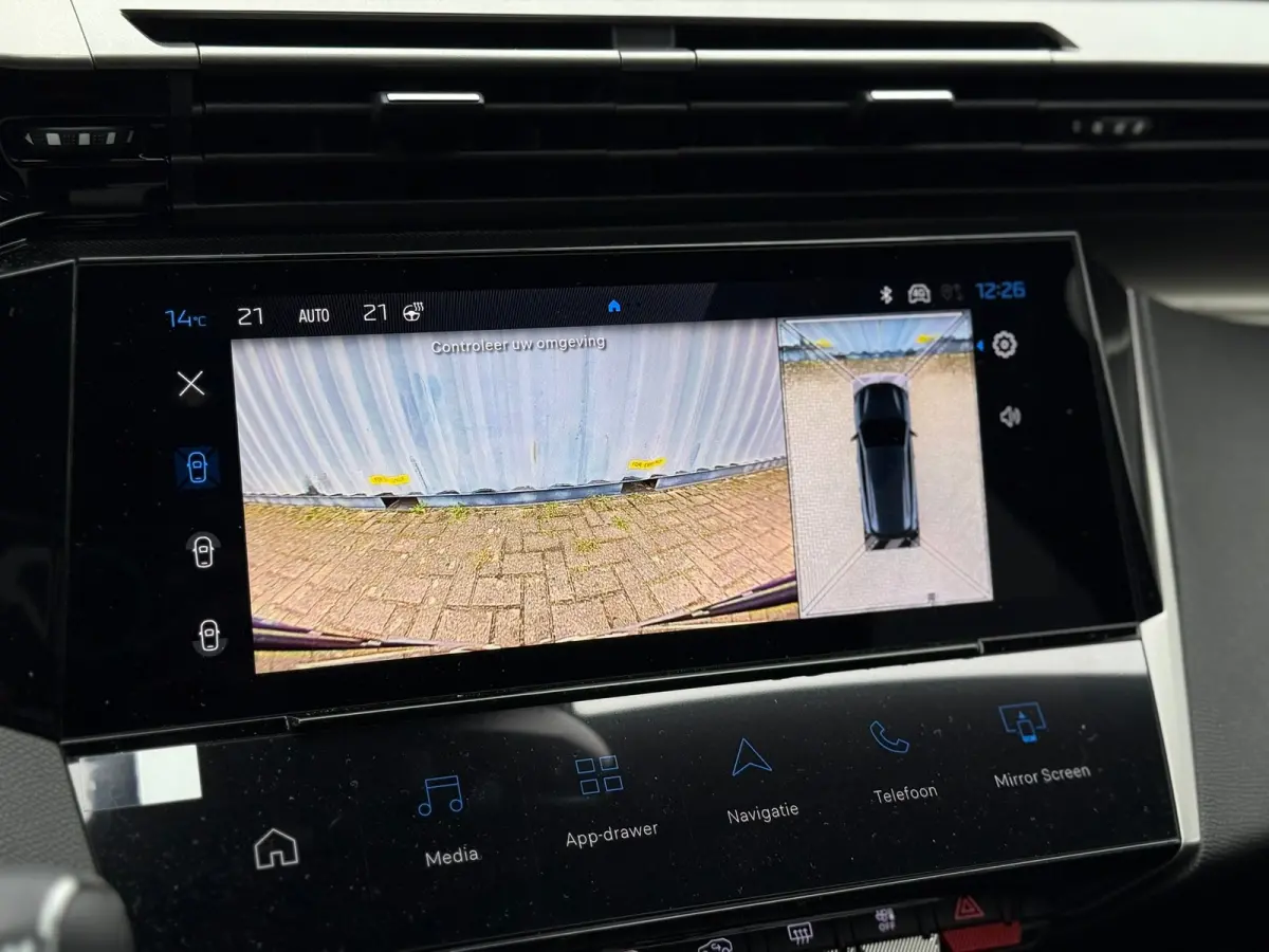 1.6 Plug-in Hybrid 195 GT 8 Jaar garantie | Alcantara bekleding | Elektrisch verstelb. bestuurdersstoel met geheugen | Massage stoelen | Standkachel | Elektrische achterklep | Adeptieve crui