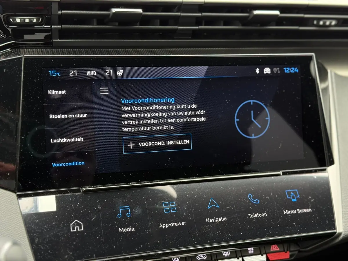 1.6 Plug-in Hybrid 195 GT 8 Jaar garantie | Alcantara bekleding | Elektrisch verstelb. bestuurdersstoel met geheugen | Massage stoelen | Standkachel | Elektrische achterklep | Adeptieve crui