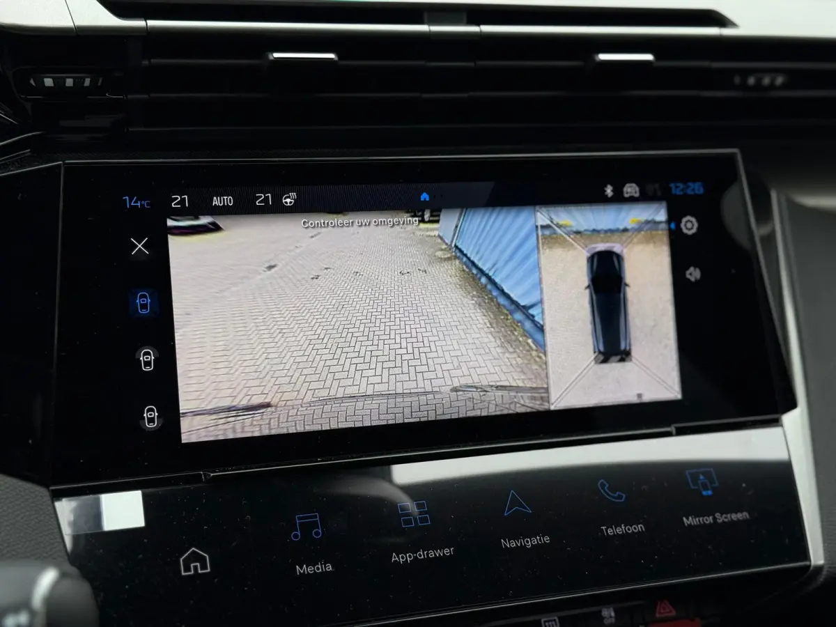 1.6 Plug-in Hybrid 195 GT 8 Jaar garantie | Alcantara bekleding | Elektrisch verstelb. bestuurdersstoel met geheugen | Massage stoelen | Standkachel | Elektrische achterklep | Adeptieve crui