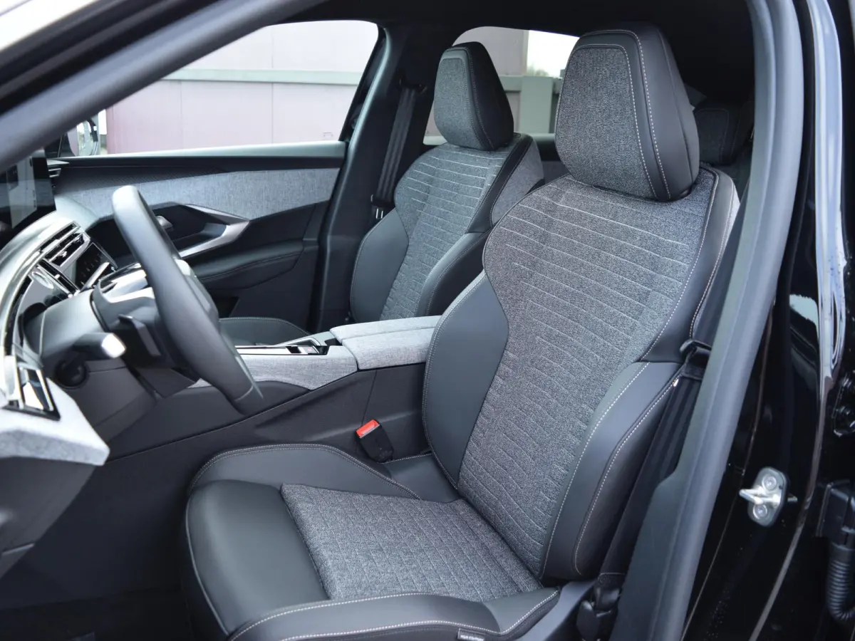 1.2 Hybrid 145 Allure | 360 vision & Drive Assist Pack | Panoramic Navigation Pack | Seat Pack |