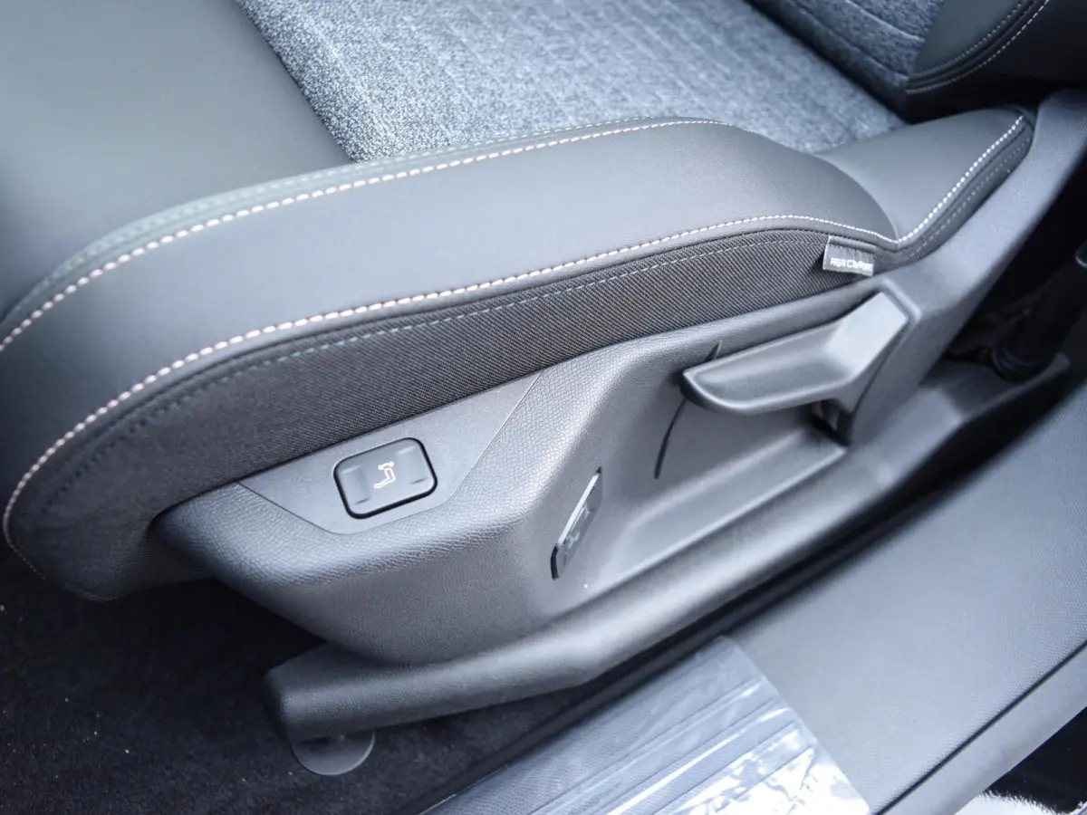 1.2 Hybrid 145 Allure | 360 vision & Drive Assist Pack | Panoramic Navigation Pack | Seat Pack |