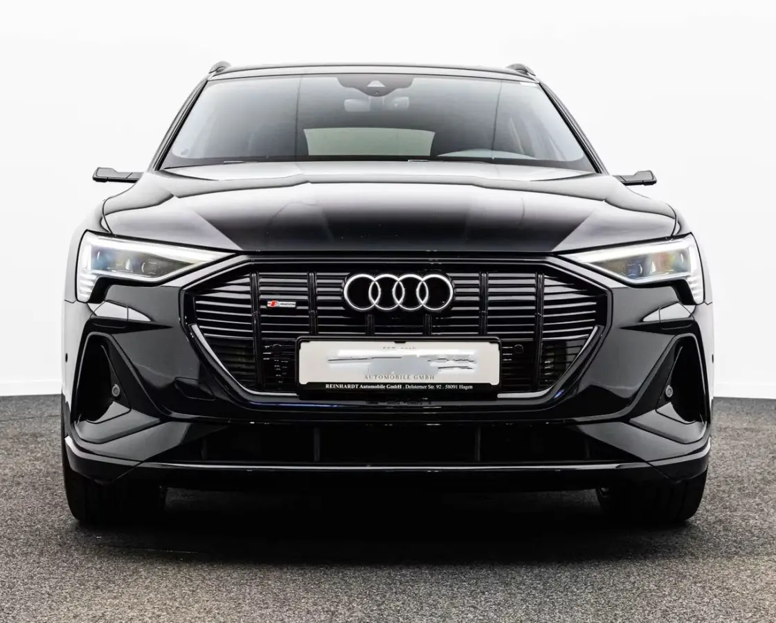 55 Quattro S-LINE 95 kWh (300kW/408pk) ** MATRIX, VIRTUAL SPIEGEL, LEDER, PANO, TREKH, 21-inch LMV, OPTIK SCHWARZ ** 1e EIG - UNFALLFREI ** ** INFORMEER OOK NAAR ONZE AANTREKKELIJKE FINANCIA