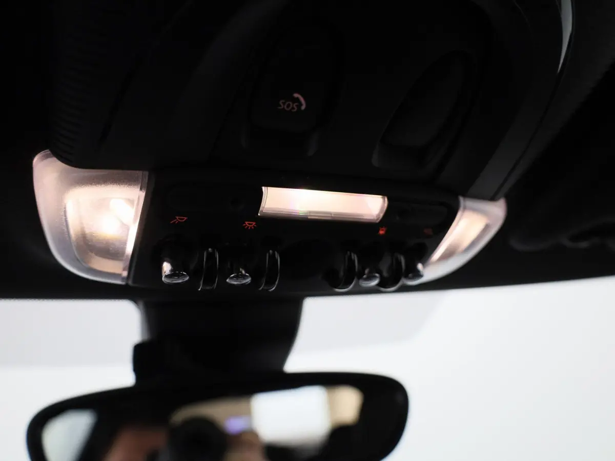 1.5 Cooper Classic Automaat | Apple/Android Play | Camera | Navi | Sport Stuur/Stoelen | Leder | LED | Keyless | Comfort Pack | Connected Navigation | 12 Maand BOVAG Garantie! |