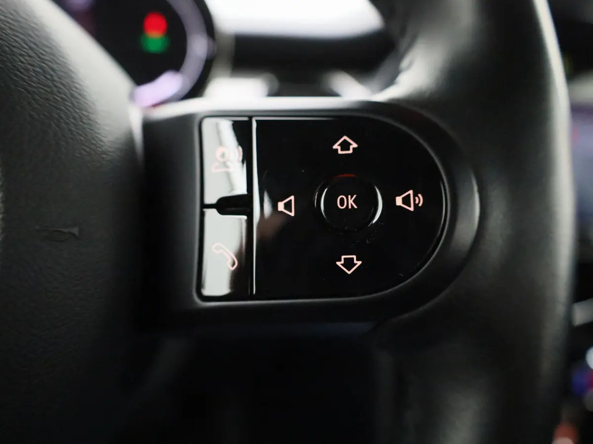 1.5 Cooper Classic Automaat | Apple/Android Play | Camera | Navi | Sport Stuur/Stoelen | Leder | LED | Keyless | Comfort Pack | Connected Navigation | 12 Maand BOVAG Garantie! |