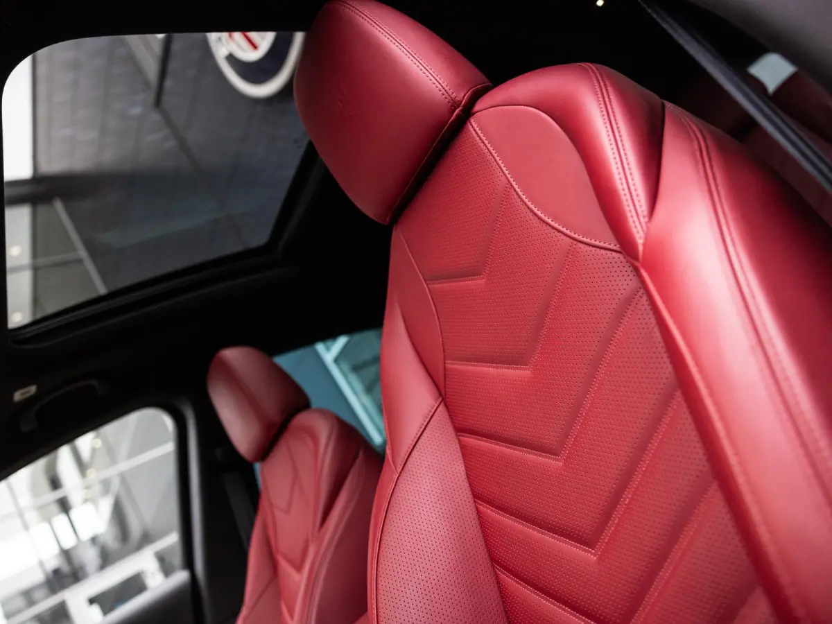 3.0 V6 Trofeo | AWD | Carbon Exterior Pack | Panoramisch Schuif/Kantel Dak | 21'' Velgen |