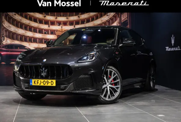 3.0 V6 Trofeo | AWD | Carbon Exterior Pack | Panoramisch Schuif/Kantel Dak | 21'' Velgen |