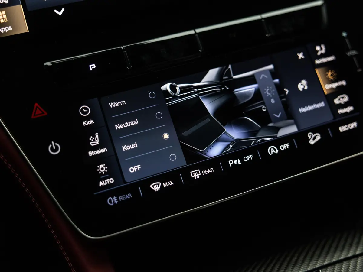 3.0 V6 Trofeo | AWD | Carbon Exterior Pack | Panoramisch Schuif/Kantel Dak | 21'' Velgen |