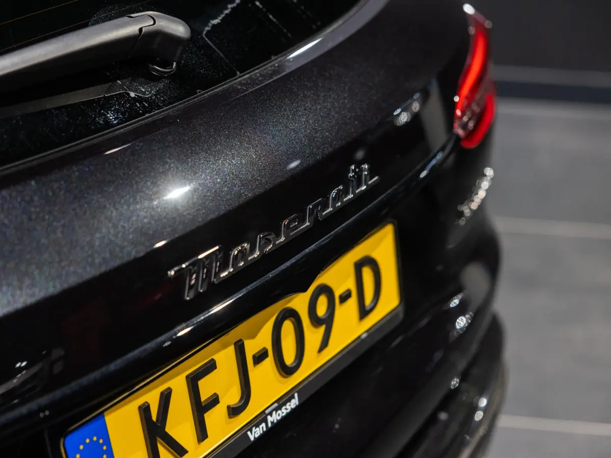 3.0 V6 Trofeo | AWD | Carbon Exterior Pack | Panoramisch Schuif/Kantel Dak | 21'' Velgen |