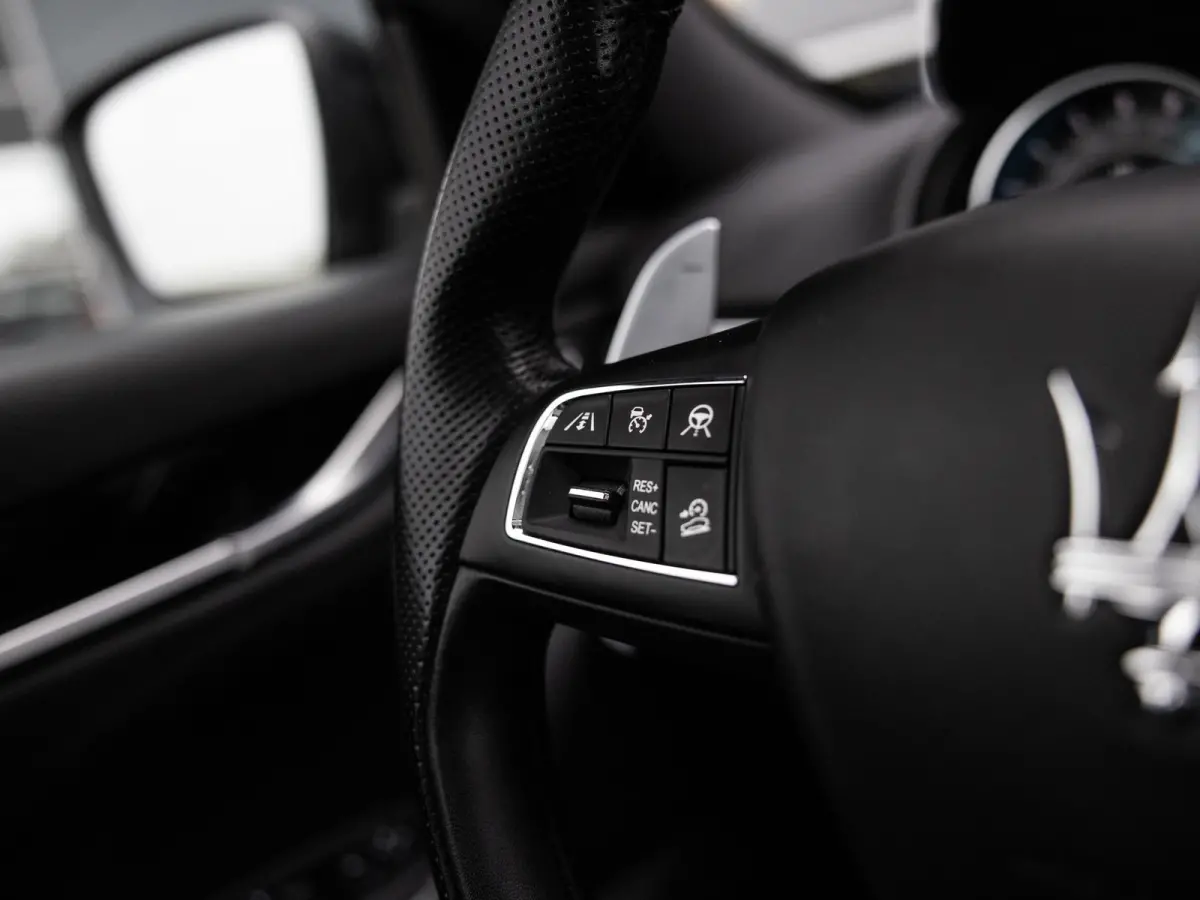 2.0 Hybrid GT | AWD | Luchtvering | Panoramisch Schuif/Kantel Dak | 21'' Velgen | Adaptive Cruise Control |