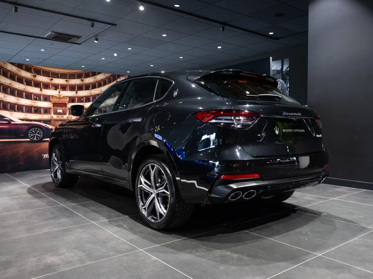 2.0 Hybrid GT | AWD | Luchtvering | Panoramisch Schuif/Kantel Dak | 21'' Velgen | Adaptive Cruise Control |