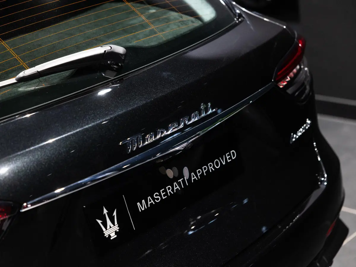 2.0 Hybrid GT | AWD | Luchtvering | Panoramisch Schuif/Kantel Dak | 21'' Velgen | Adaptive Cruise Control |