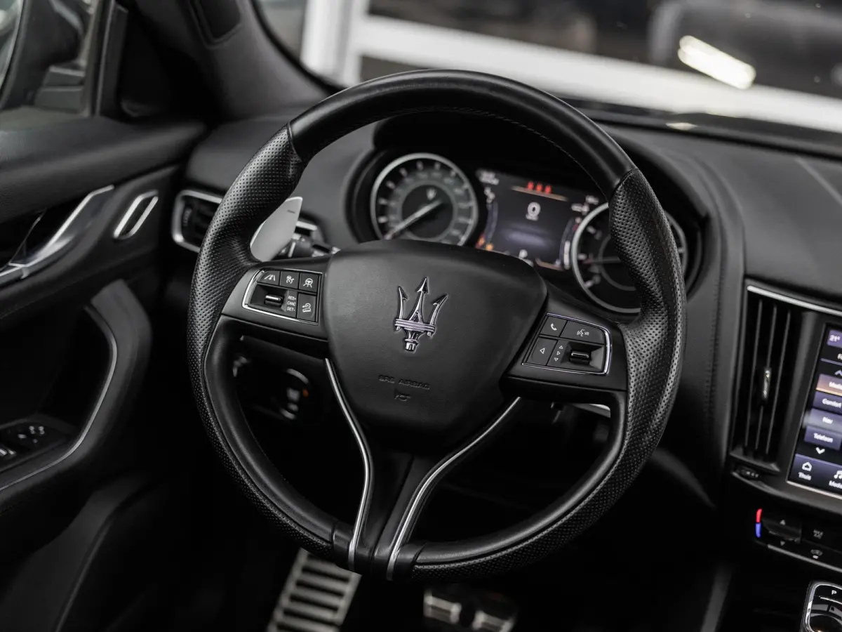 2.0 Hybrid GT | AWD | Luchtvering | Panoramisch Schuif/Kantel Dak | 21'' Velgen | Adaptive Cruise Control |