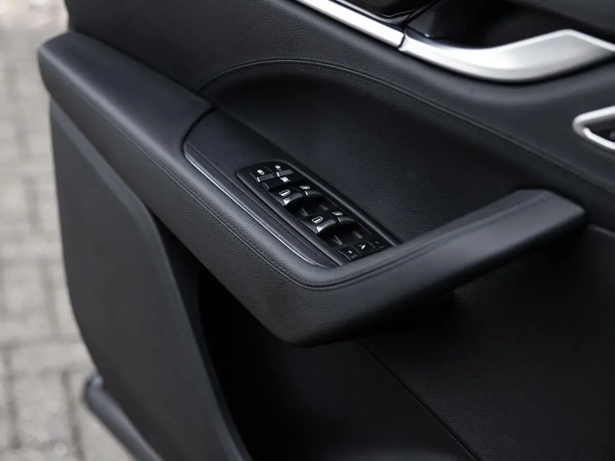2.0 Hybrid GT | AWD | Luchtvering | Panoramisch Schuif/Kantel Dak | 21'' Velgen | Adaptive Cruise Control |