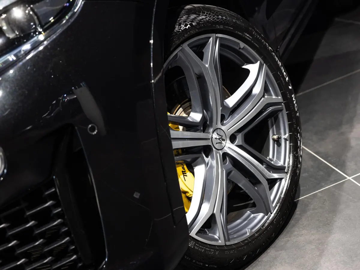 2.0 Hybrid GT | AWD | Luchtvering | Panoramisch Schuif/Kantel Dak | 21'' Velgen | Adaptive Cruise Control |