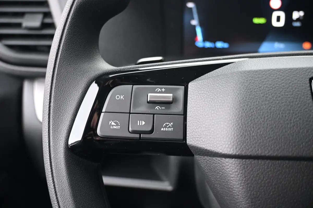 EV L3 75kWh 3 Fase DEMO-DEAL! | Betimmering | Navigatie | Dodehoek-Detectie | Achteruitrijcamera | Cruise Control | !!