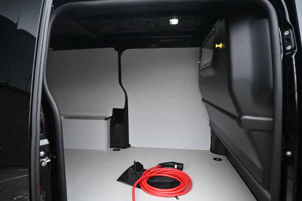 EV L3 75kWh 3 Fase DEMO-DEAL! | Betimmering | Navigatie | Dodehoek-Detectie | Achteruitrijcamera | Cruise Control | !!