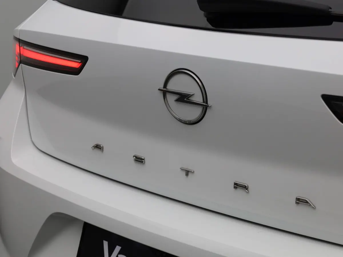 1.6 Turbo Hybrid 132kW Elegance | CAMERA | LED | STOELVERWARMING | APPLE CARPLAY / ANDROID AUTO