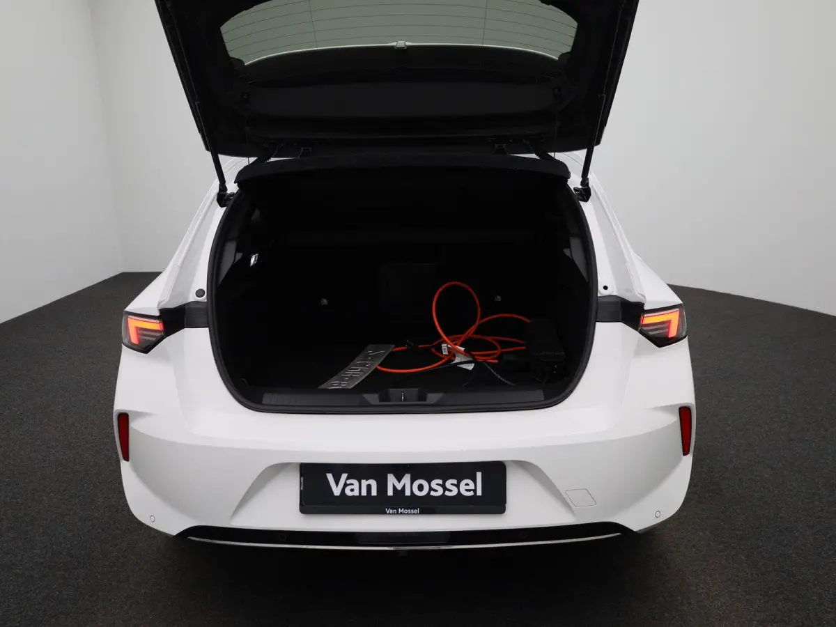 1.6 Turbo Hybrid 132kW Elegance | CAMERA | LED | STOELVERWARMING | APPLE CARPLAY / ANDROID AUTO
