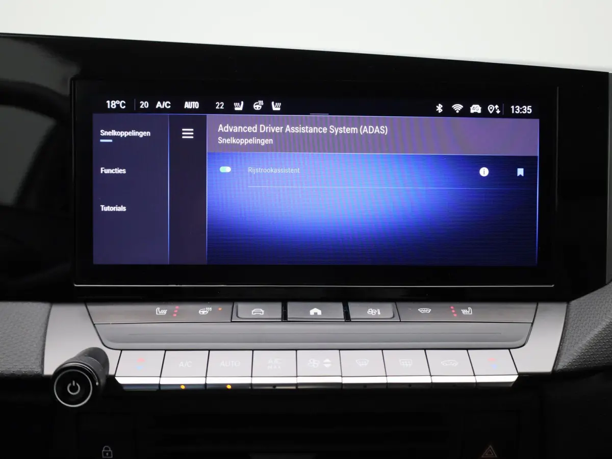 1.6 Turbo Hybrid 132kW Elegance | CAMERA | LED | STOELVERWARMING | APPLE CARPLAY / ANDROID AUTO