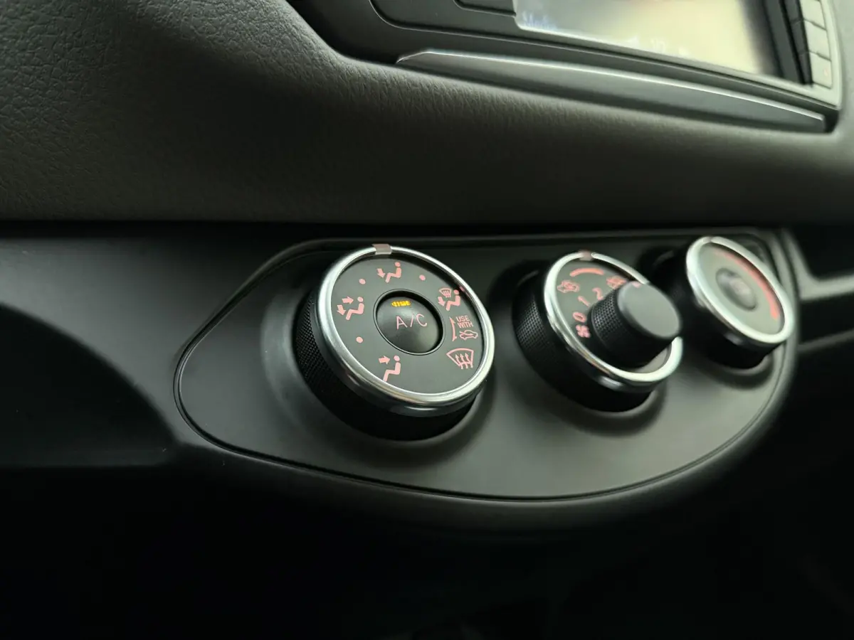 1.0 VVT-i Aspiration | Airco | Bluetooth Telefonie | Multifunctioneel Stuurwiel |