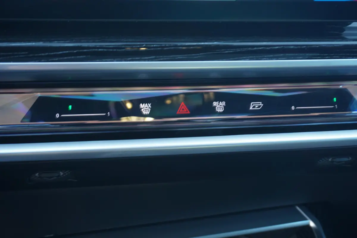 Sedan eDrive50 | M Sportpakket | Active Steering | Driving Assistant Professional | Rear-Seat Entertainment | Warmte Comfortpakket voor en achter